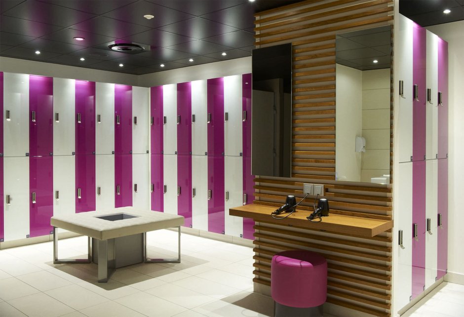 Раздевалка в фитнес центре