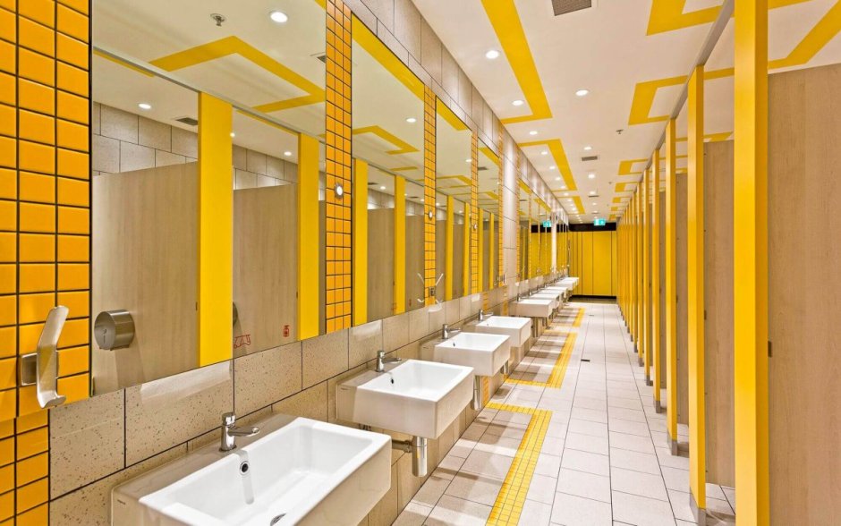 Современный общественный туалет