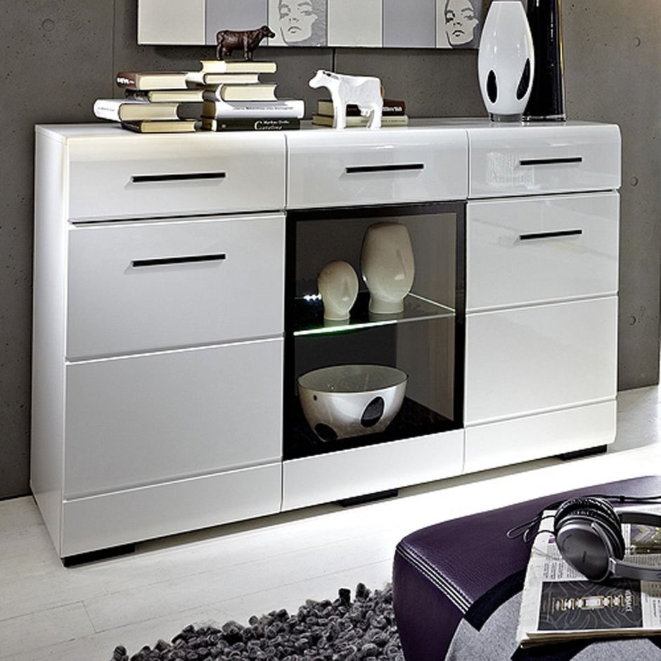 Необычный комод длинный на колесах