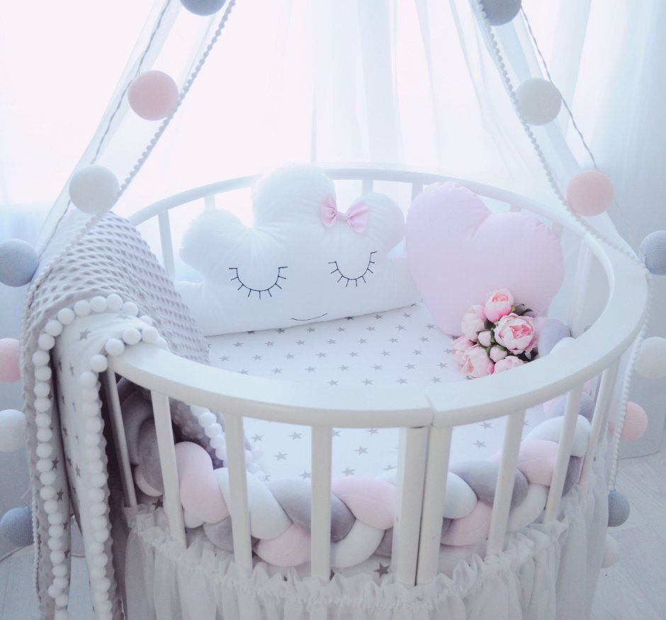 Кровать для новорожденных девочек