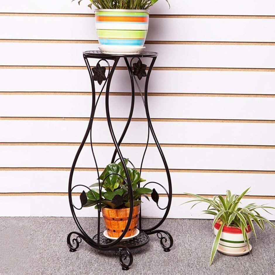 Кованый стеллаж для цветов