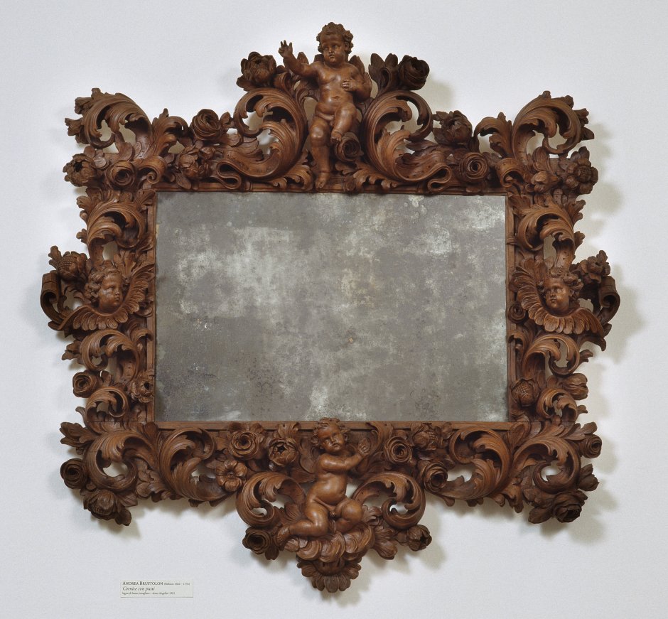 Рамы резные деревянные