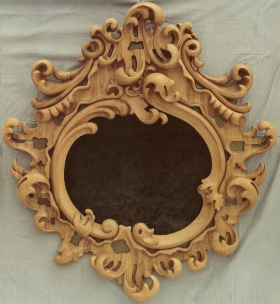 Резные изделия из дерева для рамки зеркала