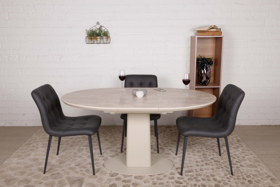 Поверхность стола в интерьере