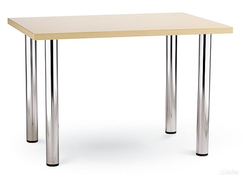 Стол обеденный с деревянными ножками