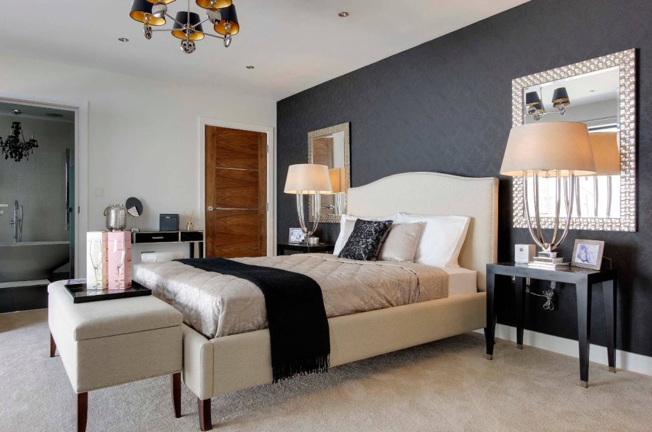 Интерьер спальни с черной мебелью