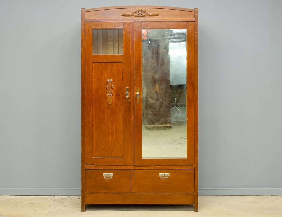 Советский платяной шкаф