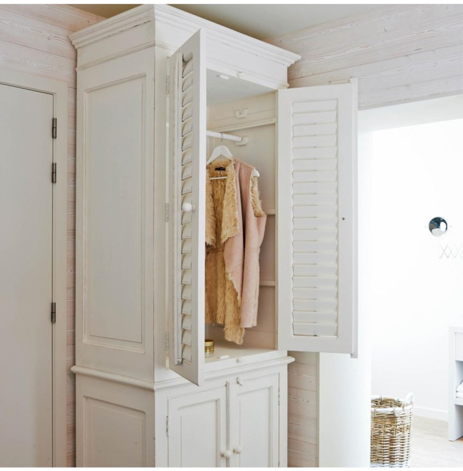 Винтажный шкаф