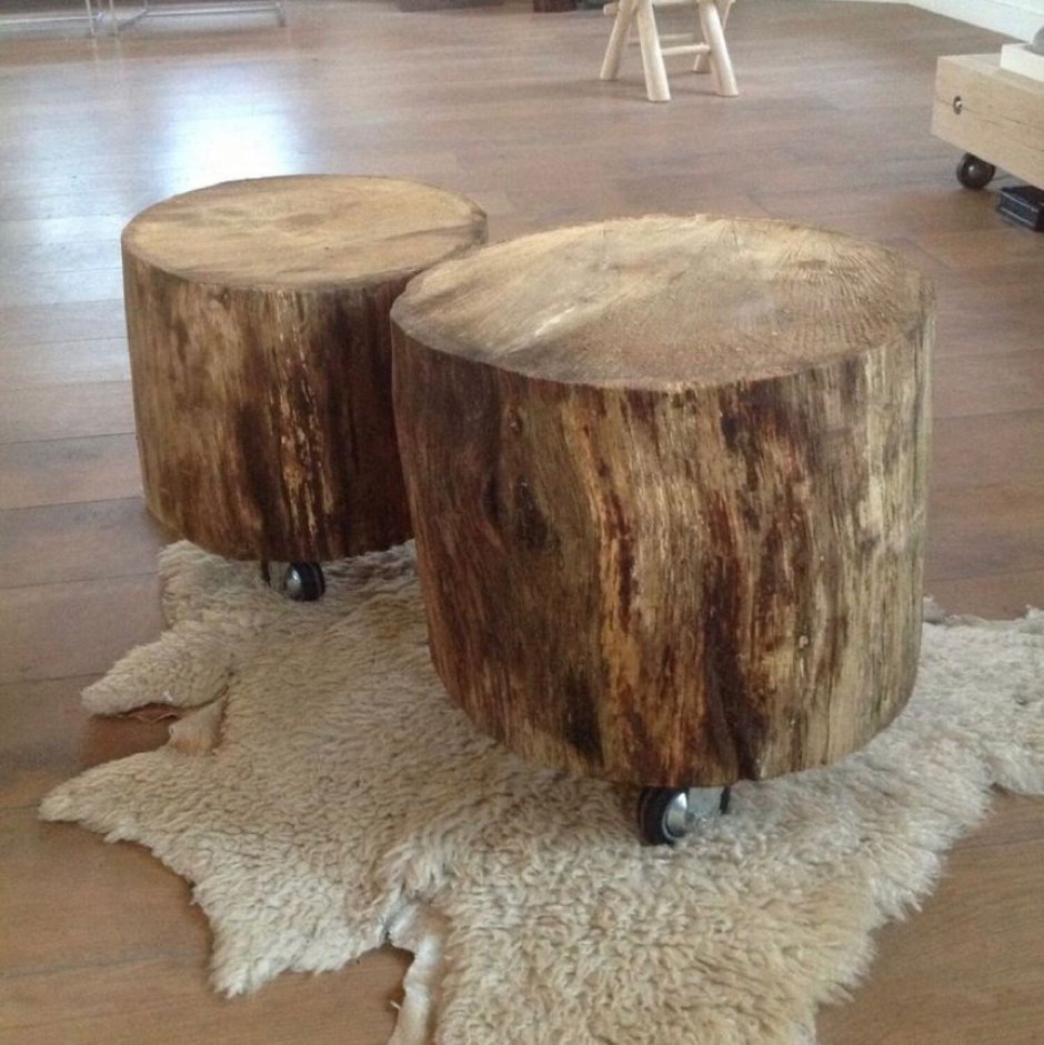 Стол из сруба дерева