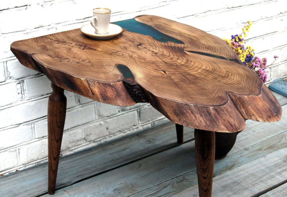 Журнальный столик из пня