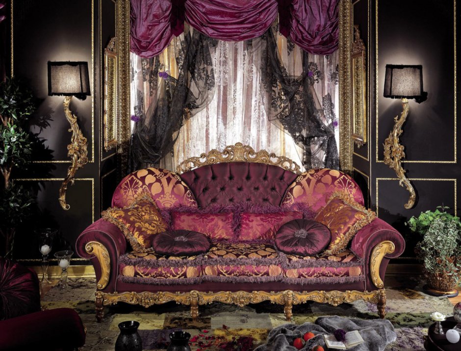 Диван по королевски