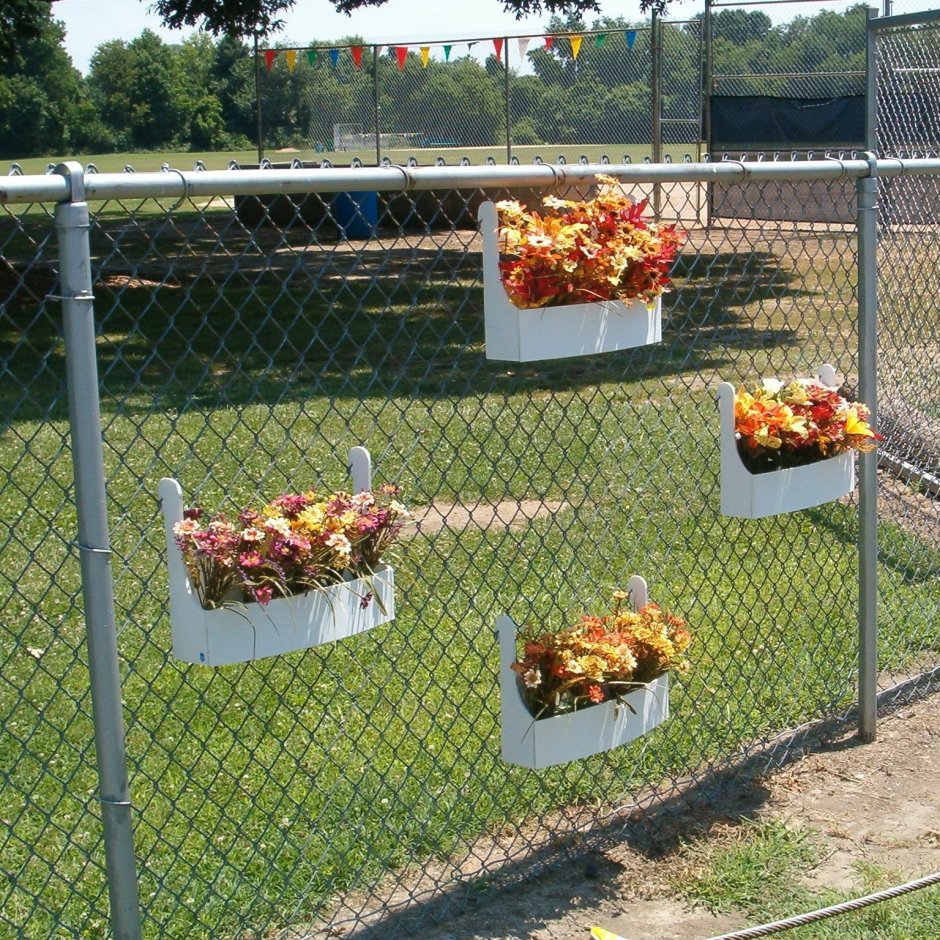 Забор из сетки для огорода