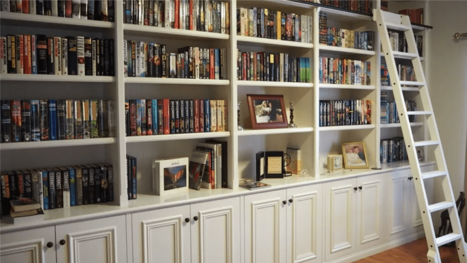 Стеллаж книжный