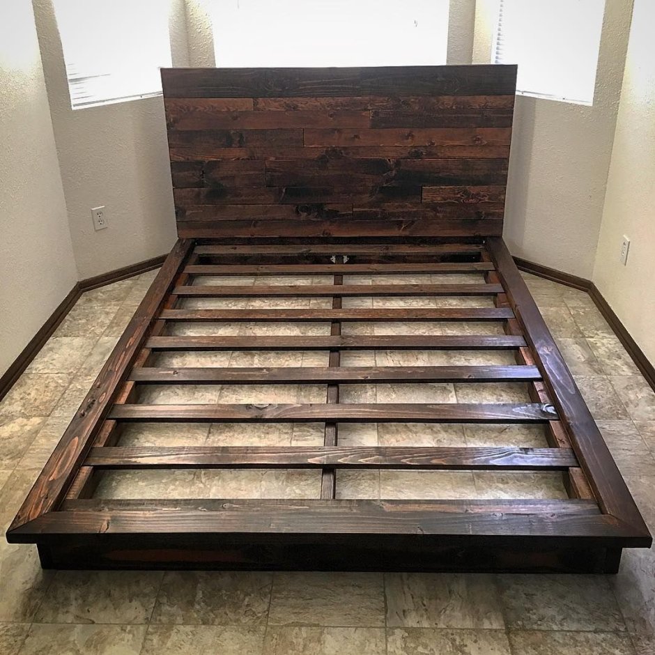 Парящая кровать из дерева