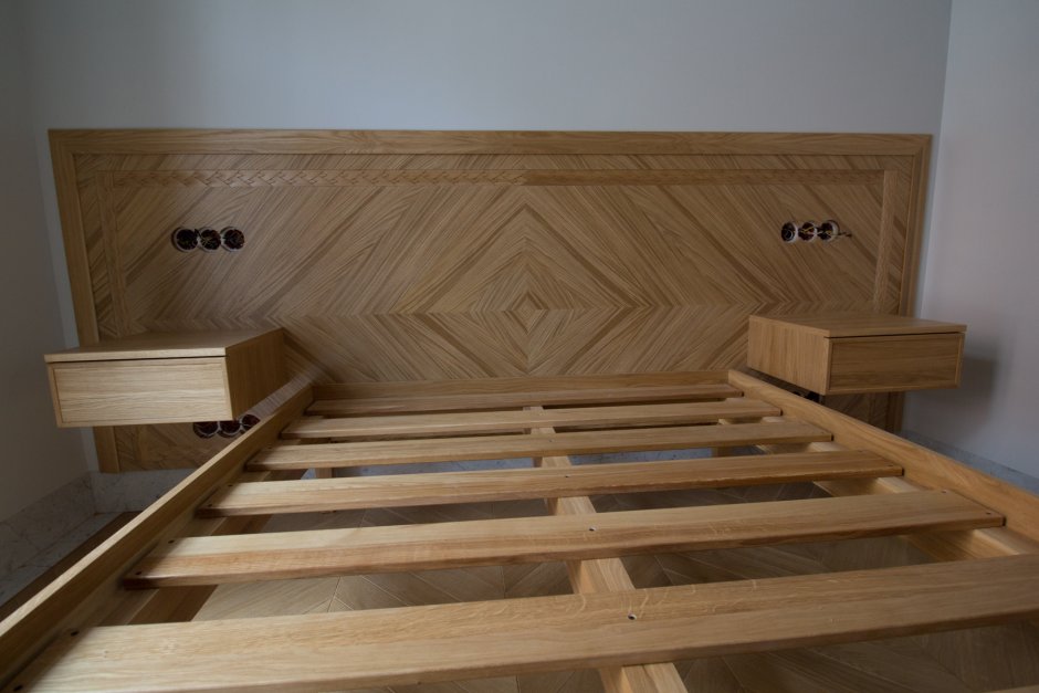 Парящая кровать из бруса 100х100