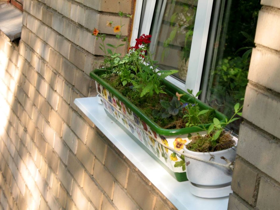 Полки для цветов на подоконник