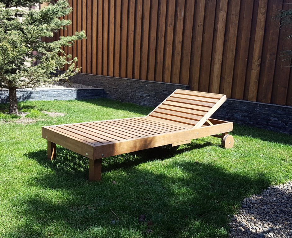 Шезлонг деревянный