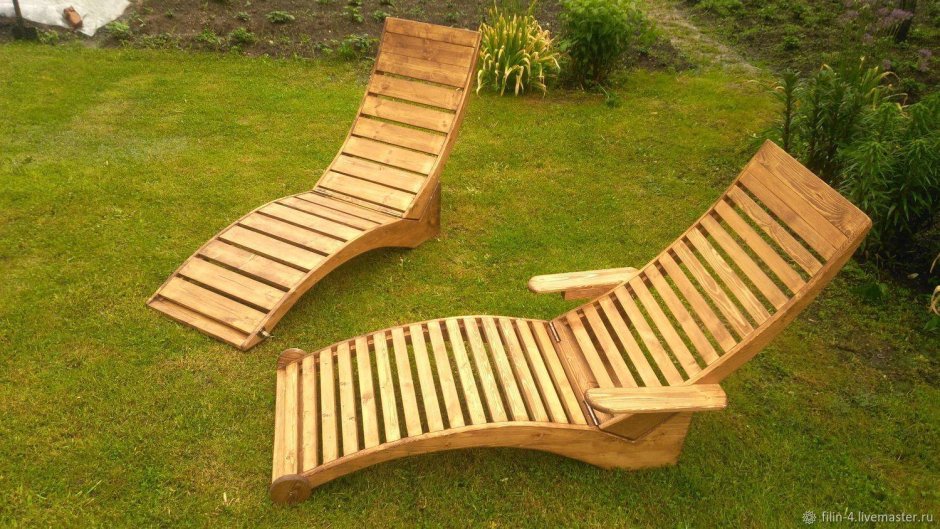 Шезлонг из досок