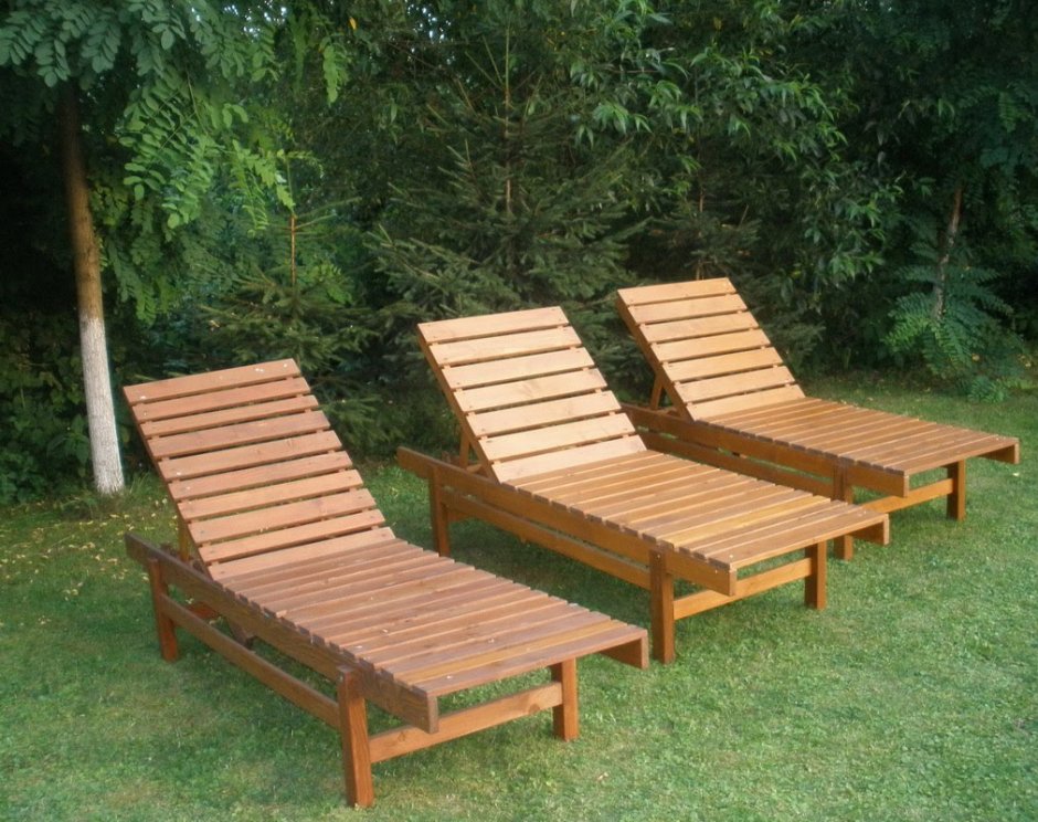 Лежак из массива