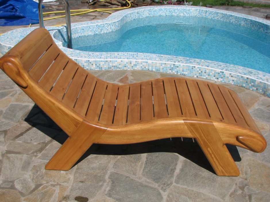 Шезлонг деревянный из Мербау
