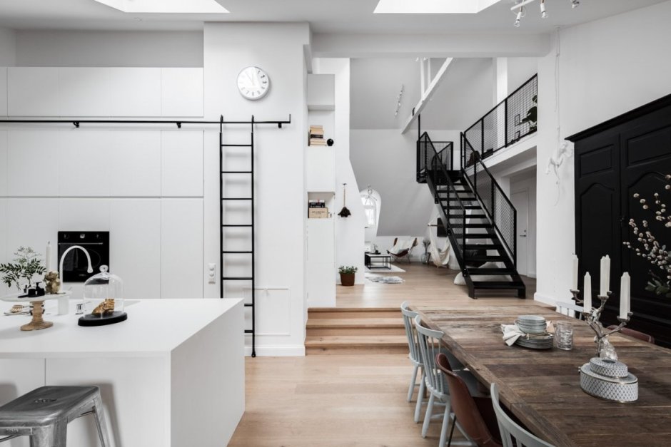 Антресоль в интерьере квартиры