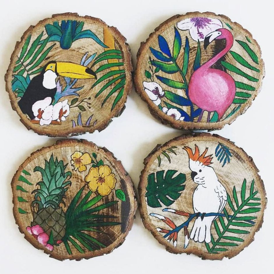 Миниатюры на срезе дерева