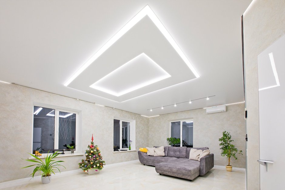 Стильный потолок натяжные потолки