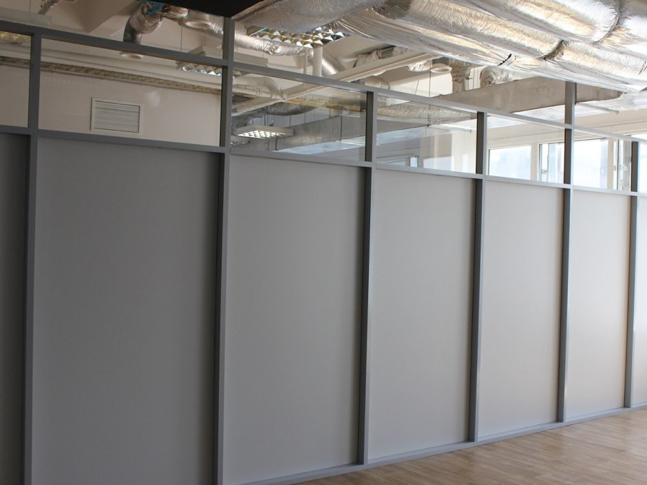 Алюминиевая перегородка 1560*1560