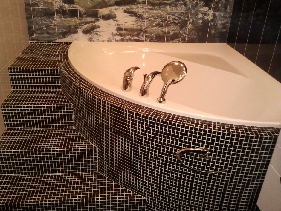 Маленькая прямоугольная ванна