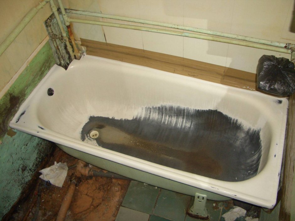 Стык ванной и плитки