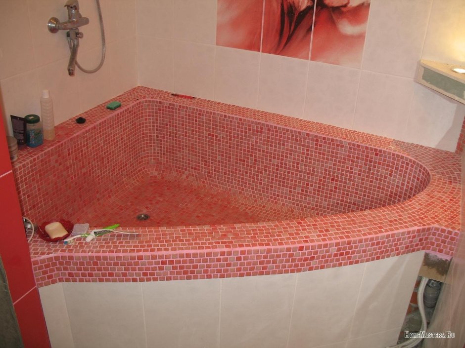 Угловая ванная мозаика