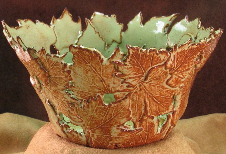 Салатник из глины листочками