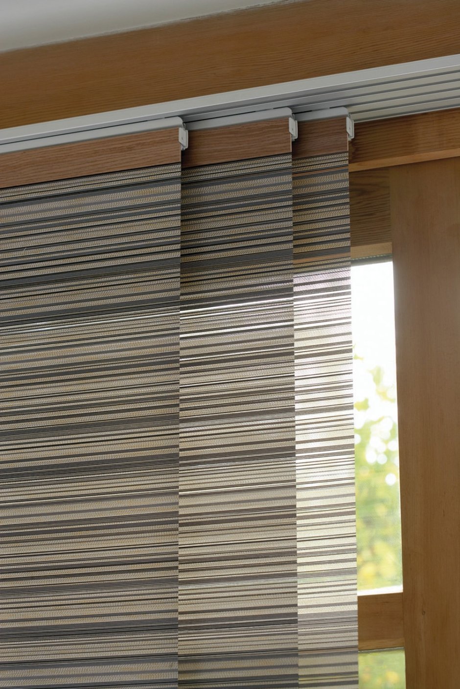 Рулонные шторы на дверной проем