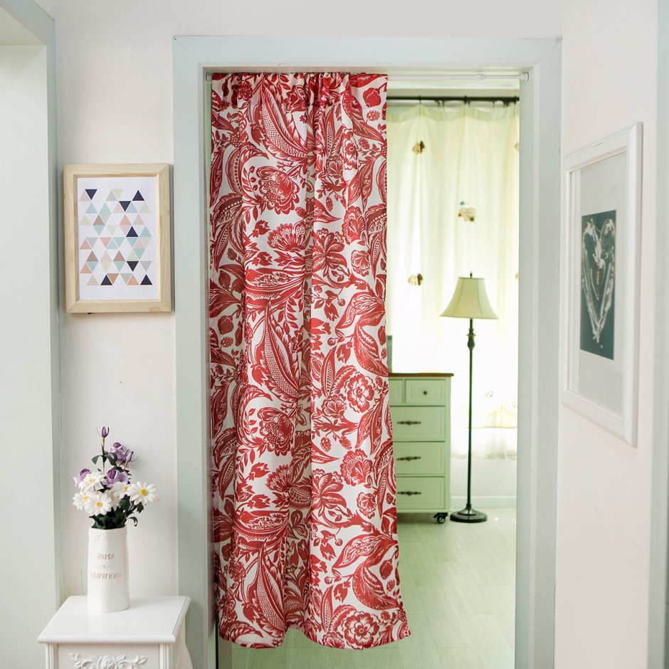 Шторы на дверной проем