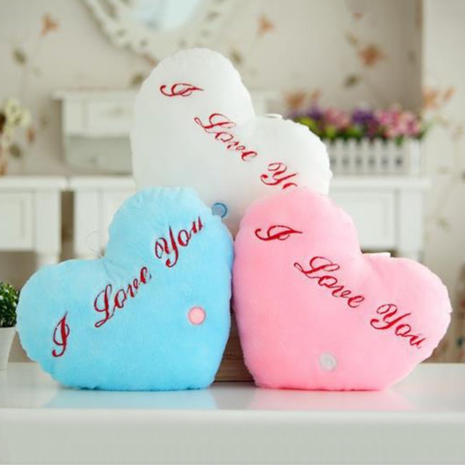 Подушка в виде сердца