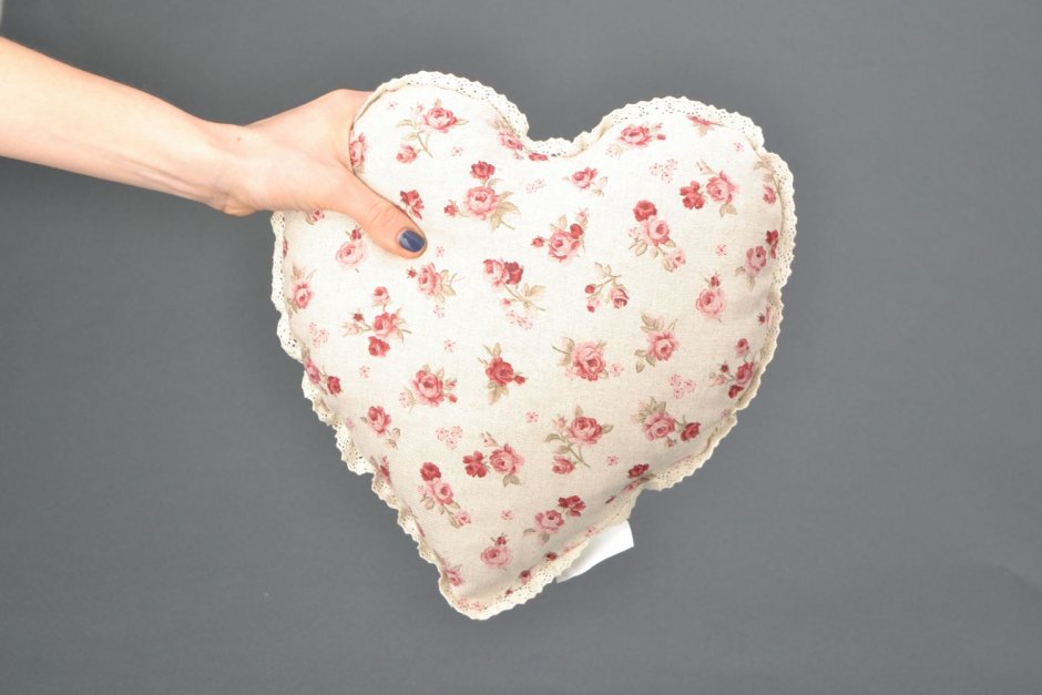 Подушки на день влюблённых своими руками