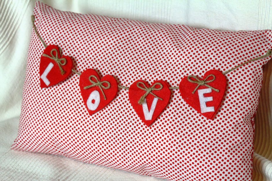 Подушки с цветами йо-йо