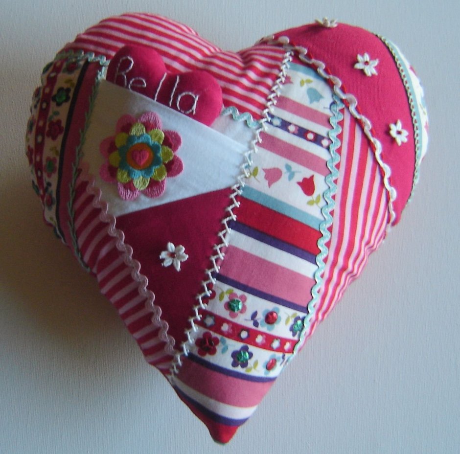 Подушки на Валентинов день из ткани