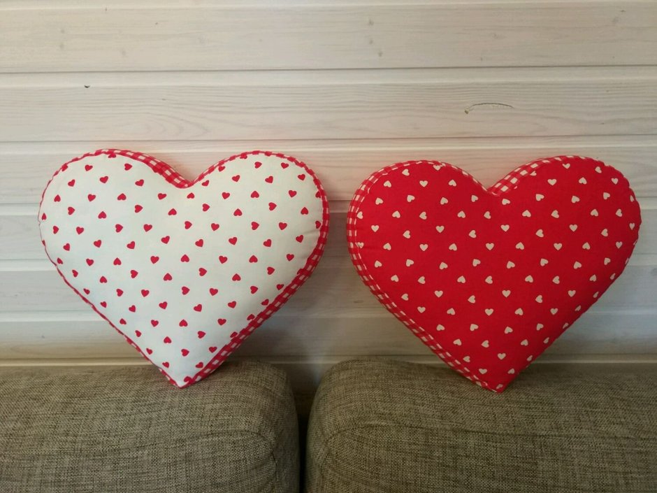 Подушка сердечки