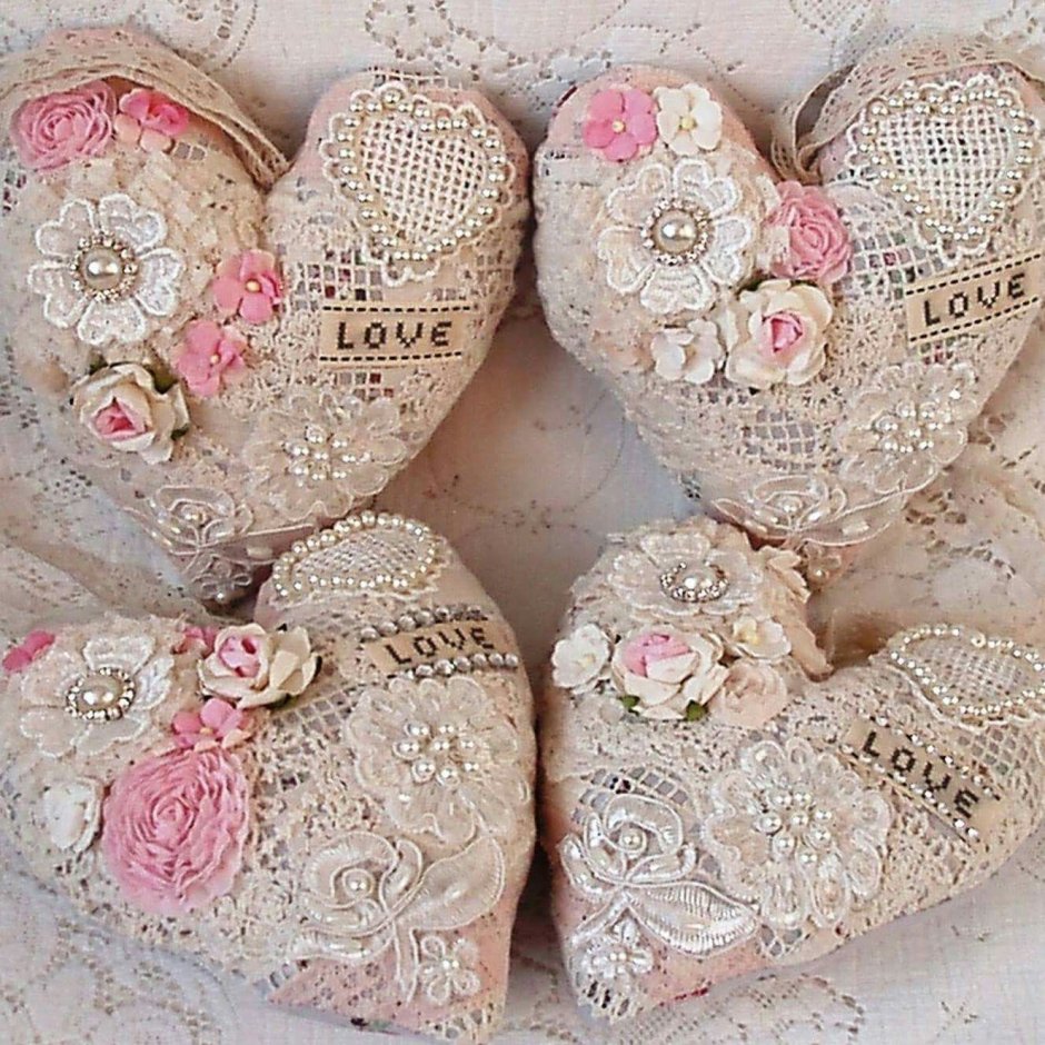 Подушка сердечки