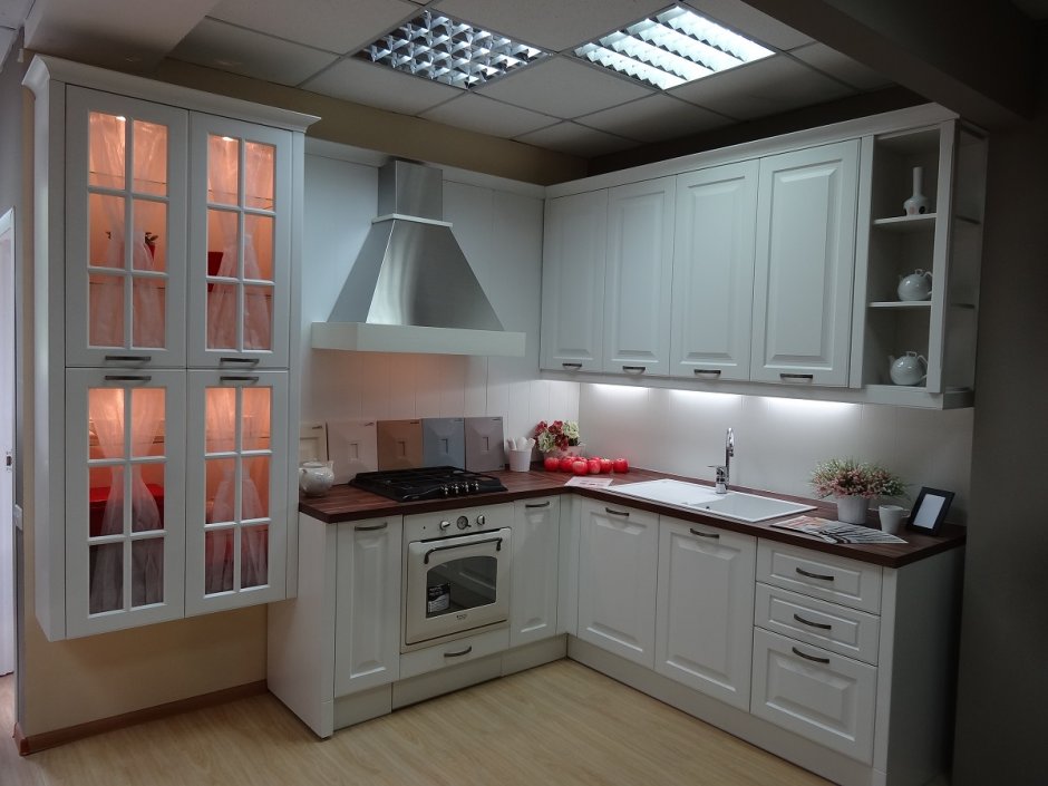 Современная маленькая кухня