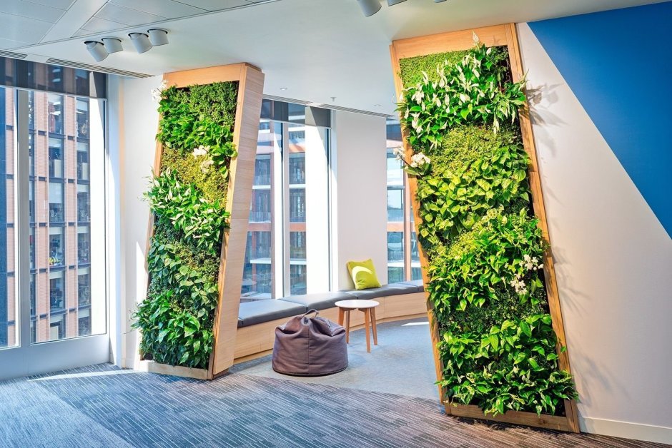Фитостена в интерьере лофт