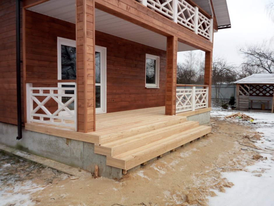 Отделка открытой веранды снаружи