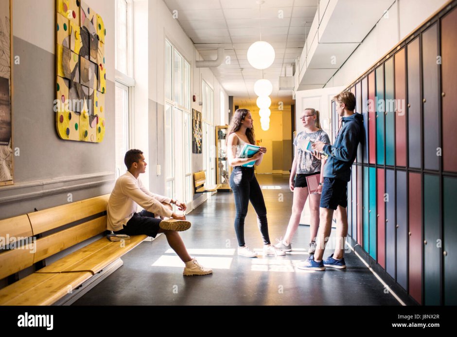 Скамейки для школы в коридор