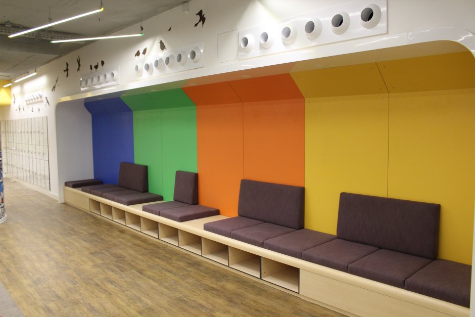 Скамья для школьных коридоров