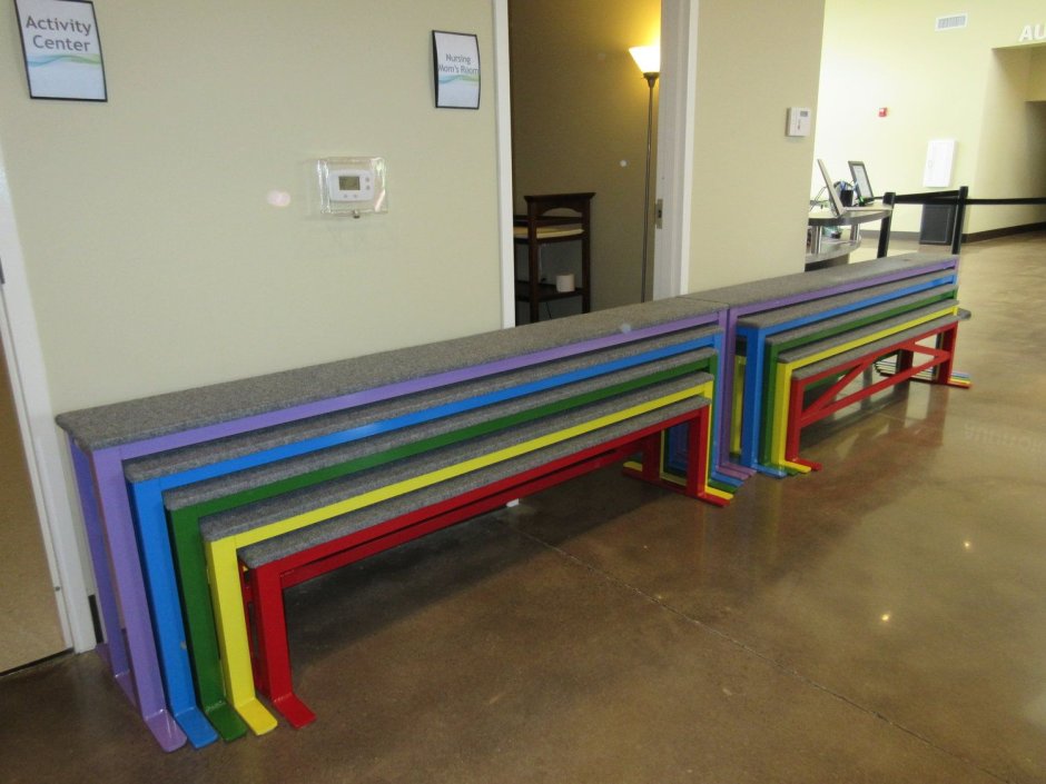 Скамейки для школы в коридор