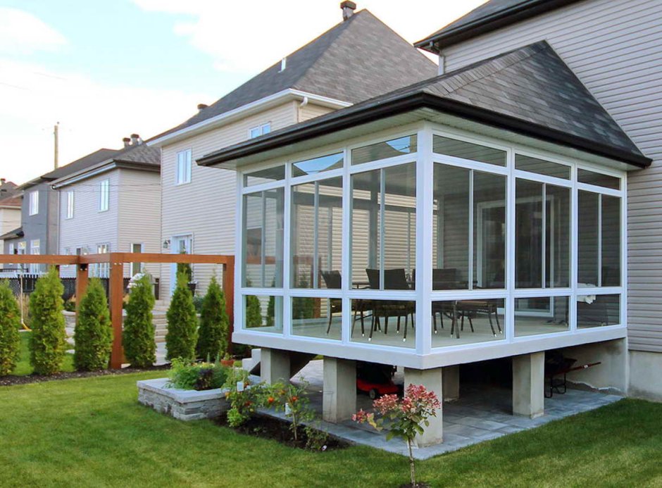 Веранда к дому с пластиковыми окнами