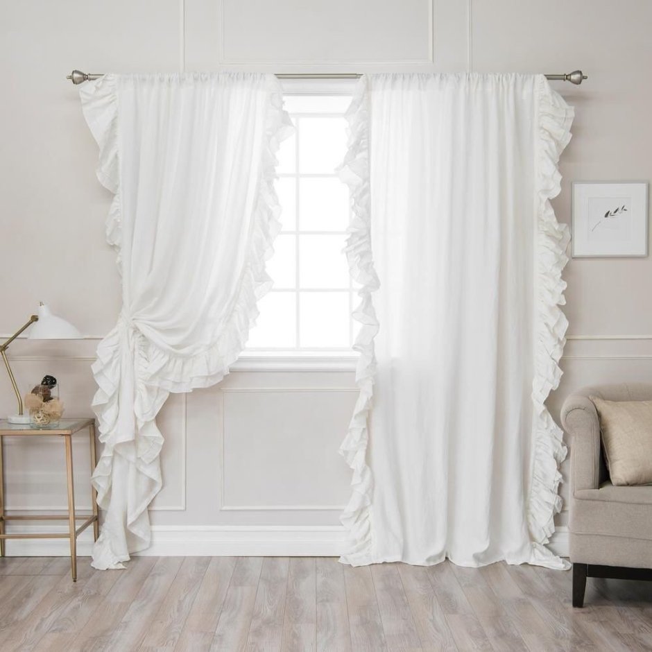 Белая тюль с воланами