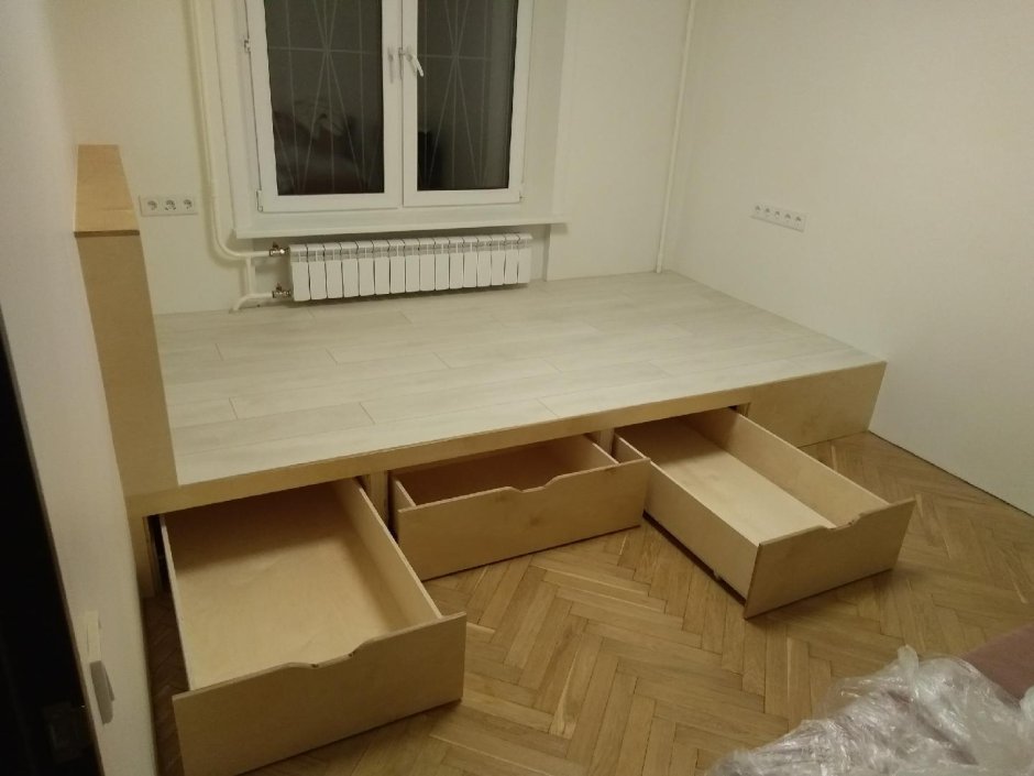 Кровать подиум