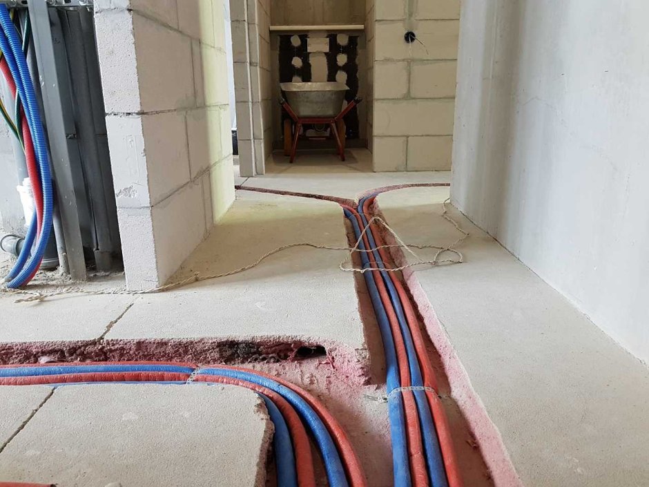 Трубы отопления в стяжке